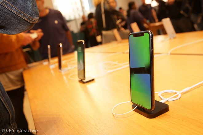 008appleiphonexsalenyccube01102018091538.jpg