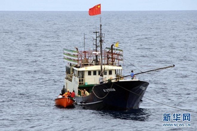 Hàn Quốc nổ súng bắt giữ tàu Trung Quốc đánh cá trái phép