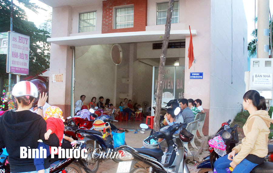 Giao mùa, bệnh nhi bùng phát Giao mùa, bệnh nhi bùng phát