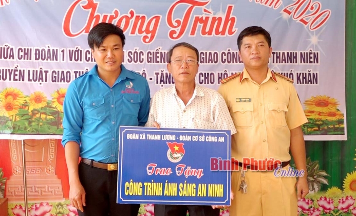 Góp sức trẻ xây dựng đô thị văn minh Góp sức trẻ xây dựng đô thị văn minh