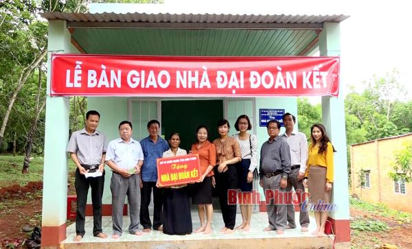 26 nhà đại đoàn kết tặng hộ đồng bào DTTS 26 nhà đại đoàn kết tặng hộ đồng bào DTTS