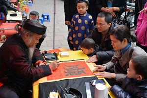 10 vạn khách tham quan di tích Văn Miếu-Quốc Tử Giám 10 vạn khách tham quan di tích Văn Miếu-Quốc Tử Giám