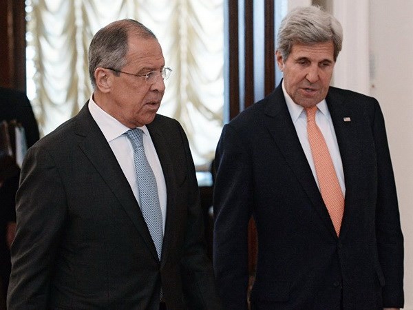 0509_John_Kerry_Lavrov.jpg