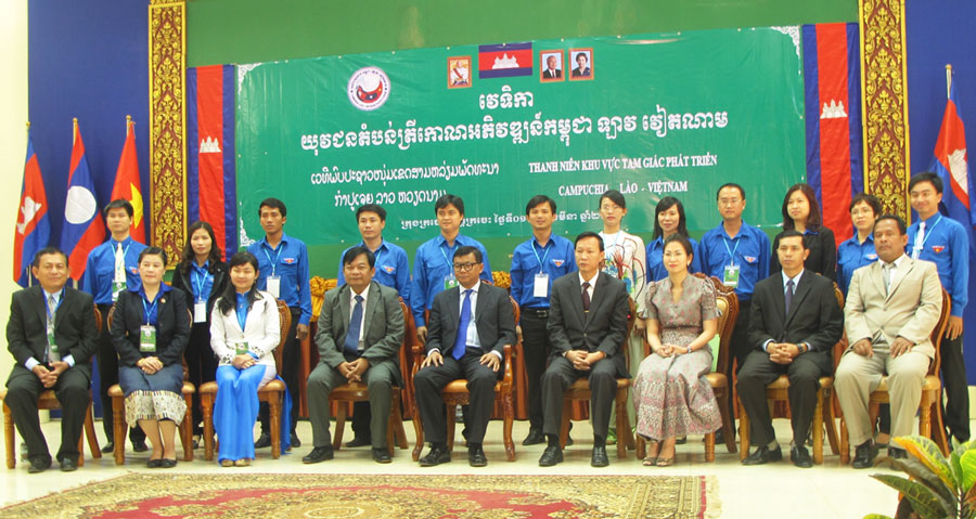 Tham gia diễn đàn ba nước Đông Dương Tham gia diễn đàn ba nước Đông Dương