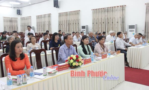 Họp mặt các đồng chí nguyên lãnh đạo thành phố Đồng Xoài Họp mặt các đồng chí nguyên lãnh đạo thành phố Đồng Xoài