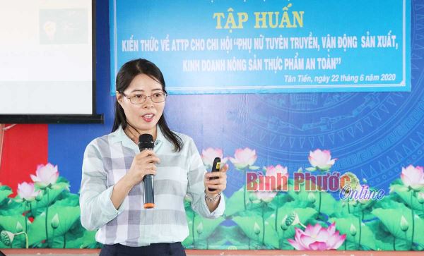 Tập huấn an toàn thực phẩm cho phụ nữ huyện Bù Đốp Tập huấn an toàn thực phẩm cho phụ nữ huyện Bù Đốp