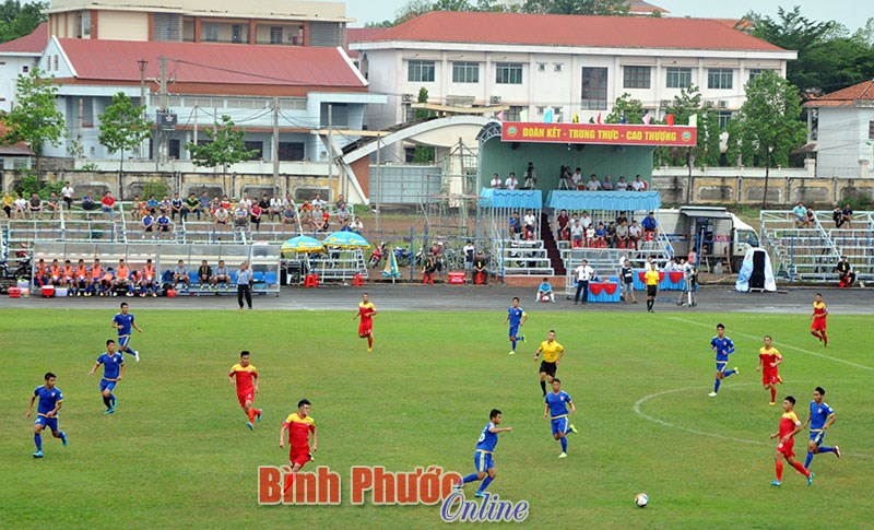 Lâm Thuận lập cú đúp, Bình Phước áp sát ngôi đầu Lâm Thuận lập cú đúp, Bình Phước áp sát ngôi đầu