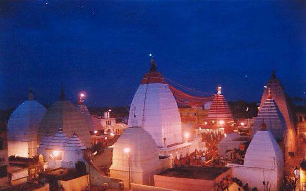 Giẫm đạp tại đền thờ Hindu ở Ấn Độ, 35 người thương vong Giẫm đạp tại đền thờ Hindu ở Ấn Độ, 35 người thương vong