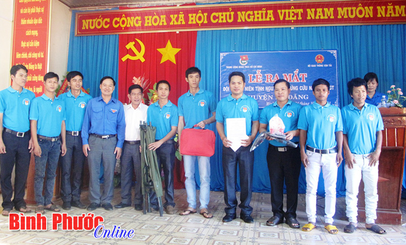 100canbodoanhoi.jpg