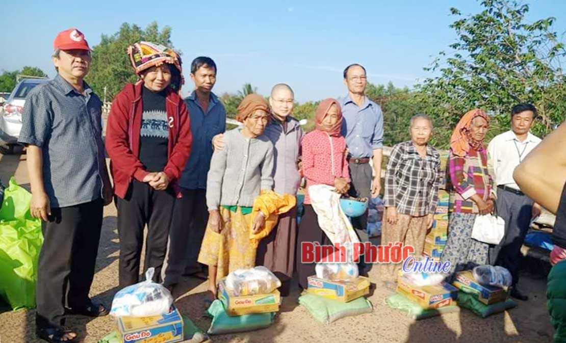 Nối nhịp cầu nhân ái