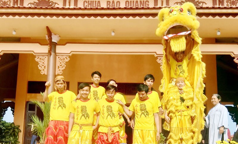 Mang niềm vui đến mọi người Mang niềm vui đến mọi người