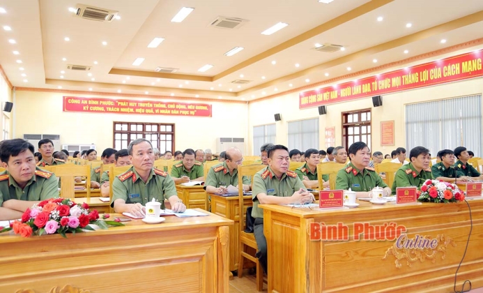 Hội nghị trực tuyến phổ biến Luật xuất cảnh, nhập cảnh Hội nghị trực tuyến phổ biến Luật xuất cảnh, nhập cảnh