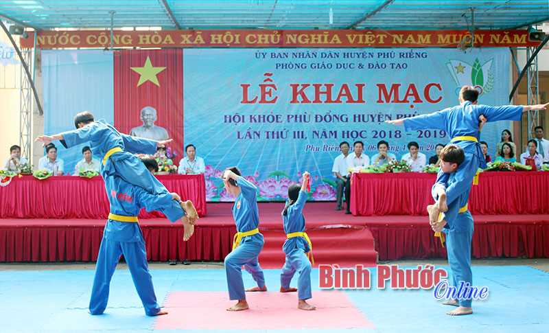 Hơn 2.000 vận động viên tham gia Hội khỏe Phù Đổng huyện Phú Riềng Hơn 2.000 vận động viên tham gia Hội khỏe Phù Đổng huyện Phú Riềng