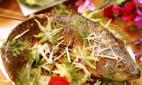 Cá chép om dưa nóng hổi cho ngày gió lạnh