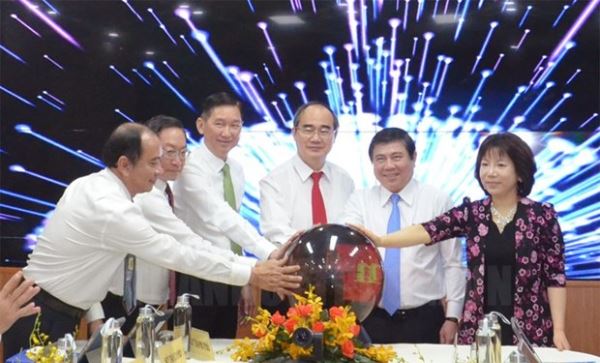 Ra mắt mô hình trung tâm điều hành y tế ứng dụng trí tuệ nhân tạo Ra mắt mô hình trung tâm điều hành y tế ứng dụng trí tuệ nhân tạo