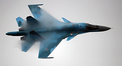 “Thú mỏ vịt” Su-32 có thể sớm tới Trung Đông “Thú mỏ vịt” Su-32 có thể sớm tới Trung Đông