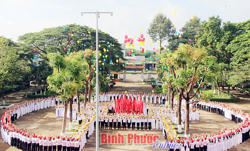 Hơn 246 ngàn học sinh Bình Phước bước vào năm học mới Hơn 246 ngàn học sinh Bình Phước bước vào năm học mới