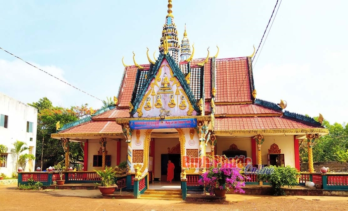 Đồng bào Khơme Lộc Ninh đón tết Chôl Chnăm Thmây Đồng bào Khơme Lộc Ninh đón tết Chôl Chnăm Thmây