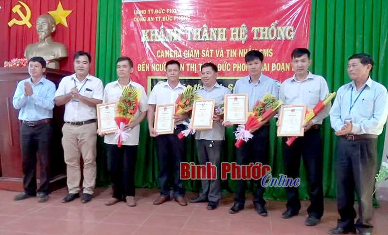 Đức Phong đưa vào sử dụng camera an ninh và tin nhắn SMS Đức Phong đưa vào sử dụng camera an ninh và tin nhắn SMS