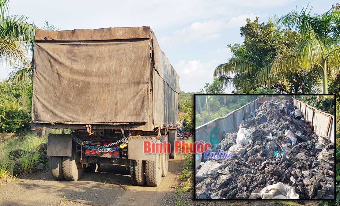 Người dân Đồng Phú ngăn chặn xe container chở chất thải rắn chuẩn bị đổ ra môi trường