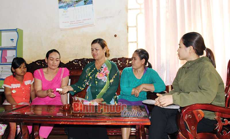 Sinh ít con để chăm lo gia đình Sinh ít con để chăm lo gia đình