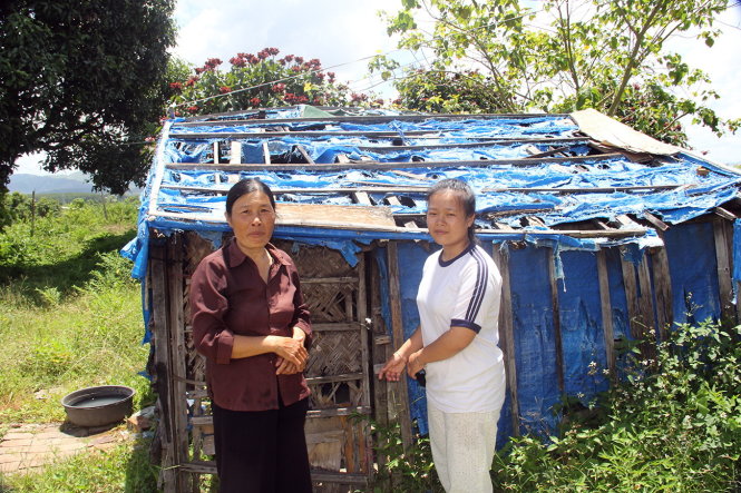 Mẹ con thủ khoa ... xin cơm ở chùa Mẹ con thủ khoa ... xin cơm ở chùa
