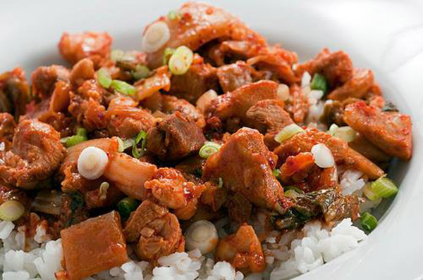Gà nấu kim chi đưa cơm ngày giao mùa