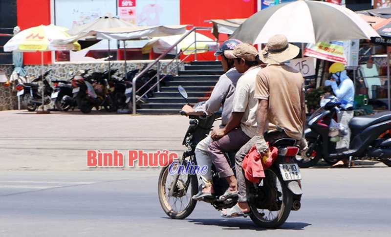 Thờ ơ với luật giao thông Thờ ơ với luật giao thông