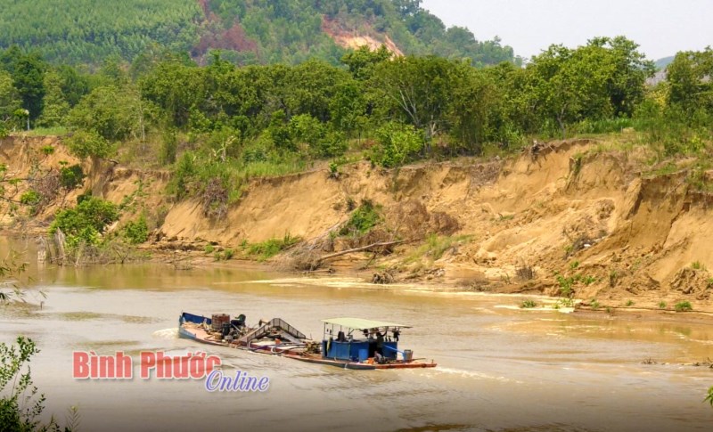 Kiên quyết với "cát tặc" Kiên quyết với "cát tặc"