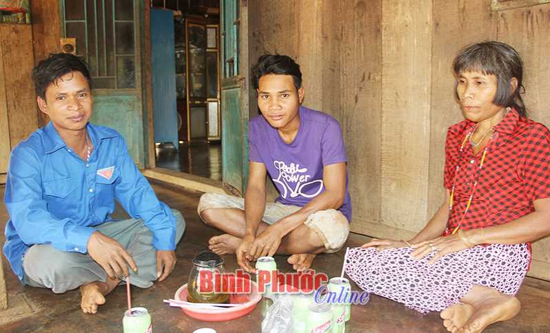 Bù Đăng phát huy vai trò người có uy tín Bù Đăng phát huy vai trò người có uy tín