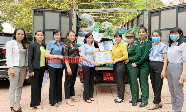 80 triệu đồng hỗ trợ Lộc Ninh phòng, chống dịch Covid-19 80 triệu đồng hỗ trợ Lộc Ninh phòng, chống dịch Covid-19