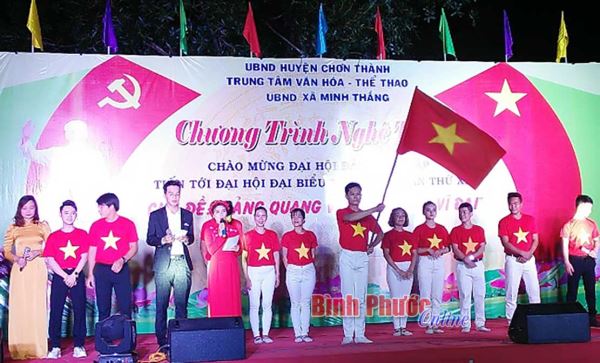 Tuyên truyền lưu động chào mừng Đại hội Đảng các cấp Tuyên truyền lưu động chào mừng Đại hội Đảng các cấp
