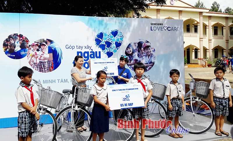 Hớn Quản: Sôi nổi hoạt động “Góp tay xây ngày tươi sáng” Hớn Quản: Sôi nổi hoạt động “Góp tay xây ngày tươi sáng”