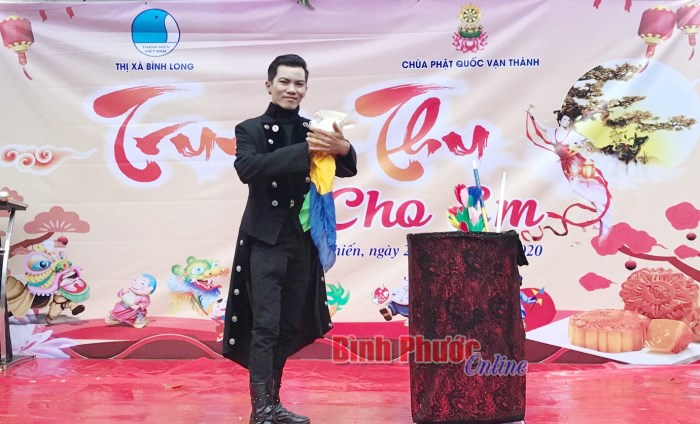 Trung thu ấm áp cho thiếu nhi dân tộc thiểu số Trung thu ấm áp cho thiếu nhi dân tộc thiểu số