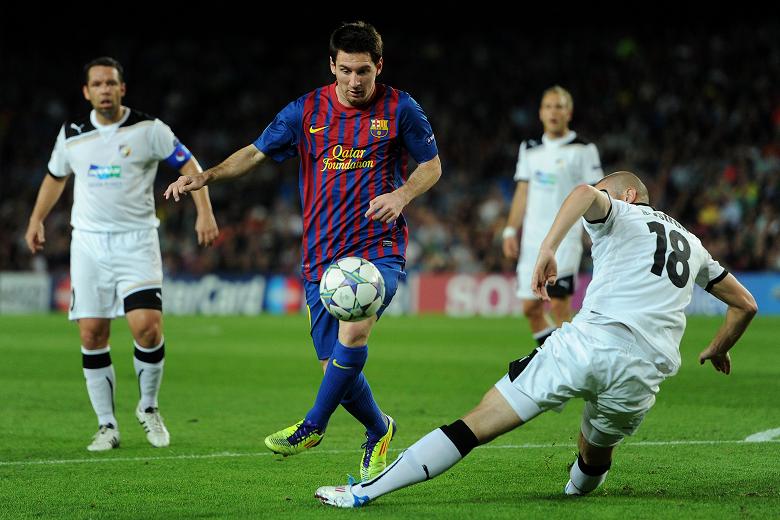129677677football_226326b.jpg