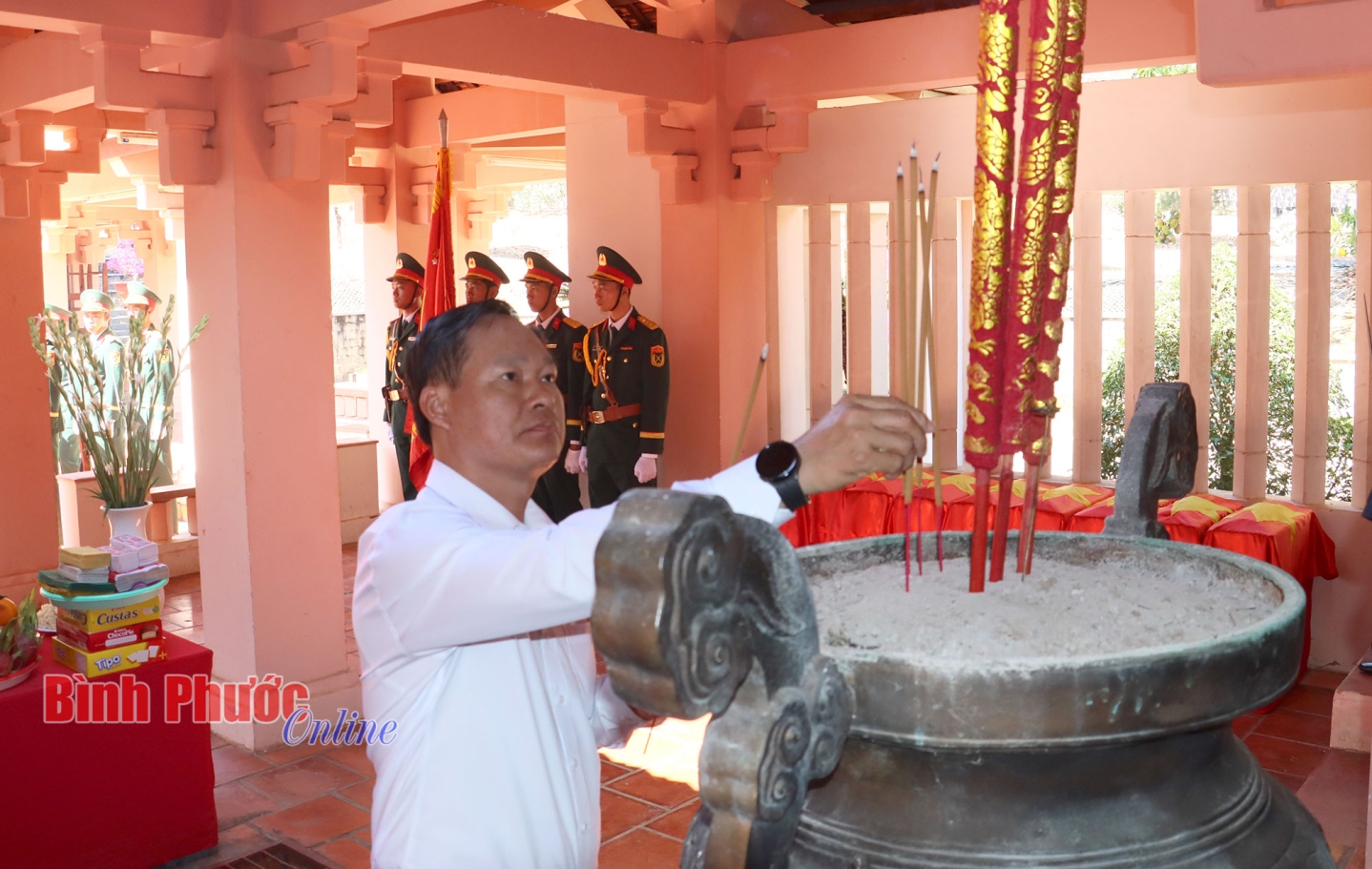 12_12210610012025.jpg