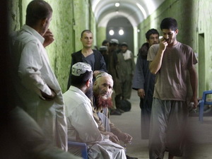 Gần 500 tù nhân Taliban vượt ngục ở Afghanistan Gần 500 tù nhân Taliban vượt ngục ở Afghanistan