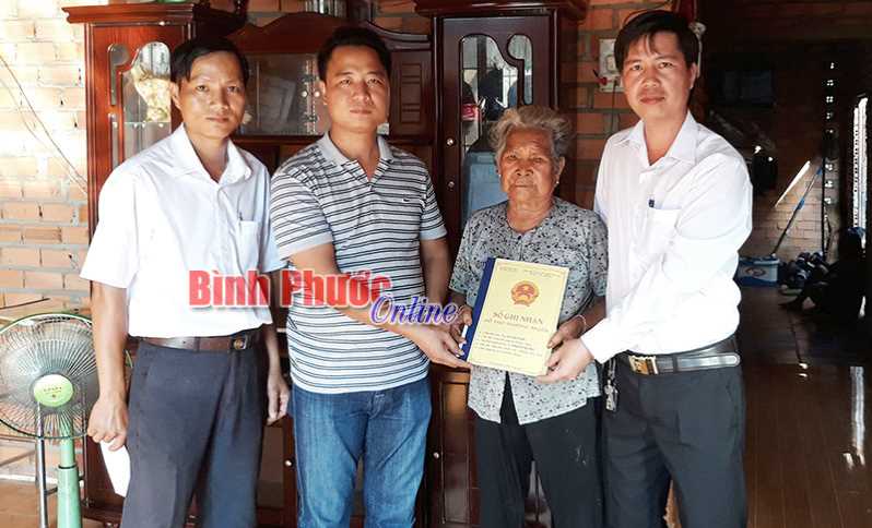 Hỗ trợ cụ Thạch Thị Thà suốt đời