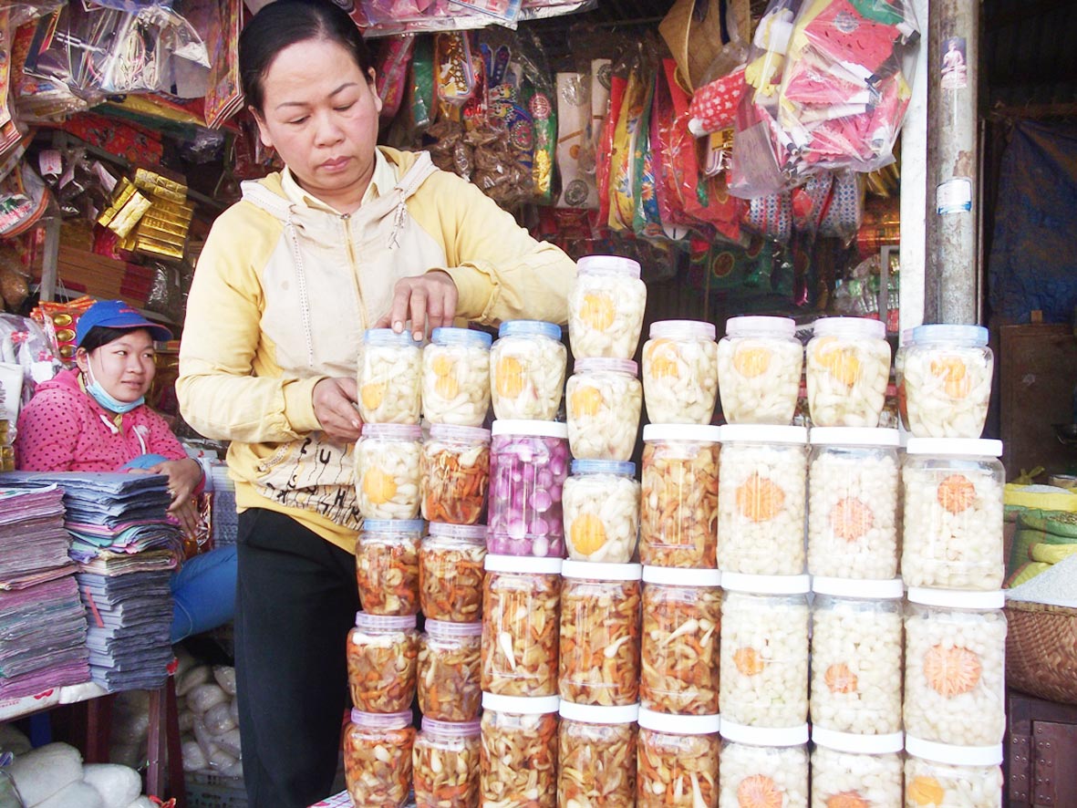 Dưa hành, củ kiệu - món ăn độc đáo dịp tết cổ truyền Dưa hành, củ kiệu - món ăn độc đáo dịp tết cổ truyền