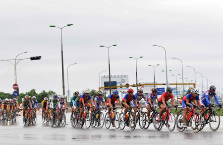 Giải đua xe đạp Về nguồn - 2011: Áo vàng không đổi chủ