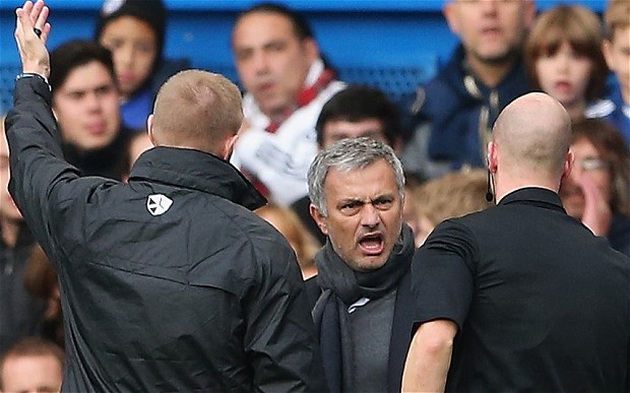 Tin nóng 22-10: Mourinho đối mặt với án phạt nặng