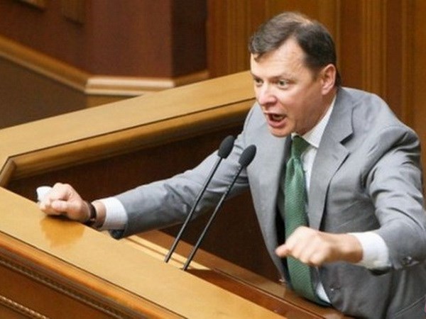 Ứng viên tổng thống Ukraine kêu gọi ném bom miền Đông