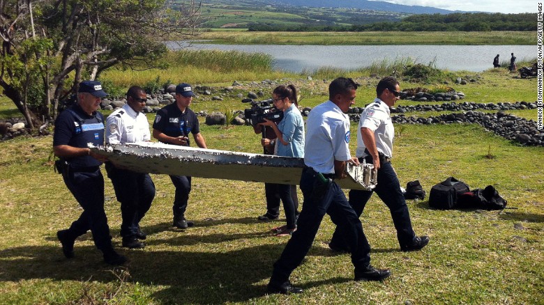 Tìm thấy mảnh vỡ thứ hai được cho là của máy bay MH370
