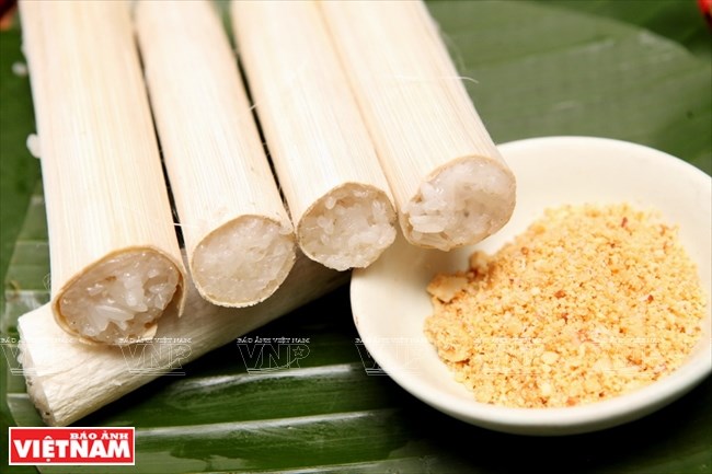 Hướng dẫn cách làm món cơm lam nổi tiếng của người Tây Bắc Hướng dẫn cách làm món cơm lam nổi tiếng của người Tây Bắc