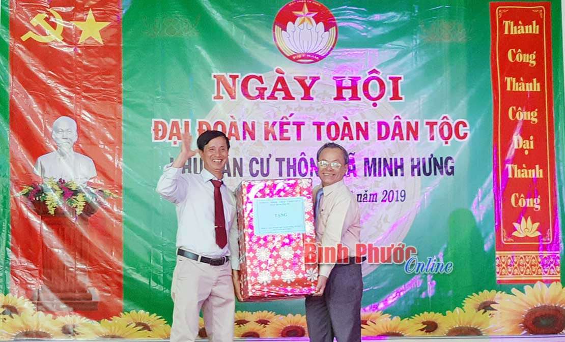 Ngày hội đại đoàn kết ở thôn 4, xã Minh Hưng