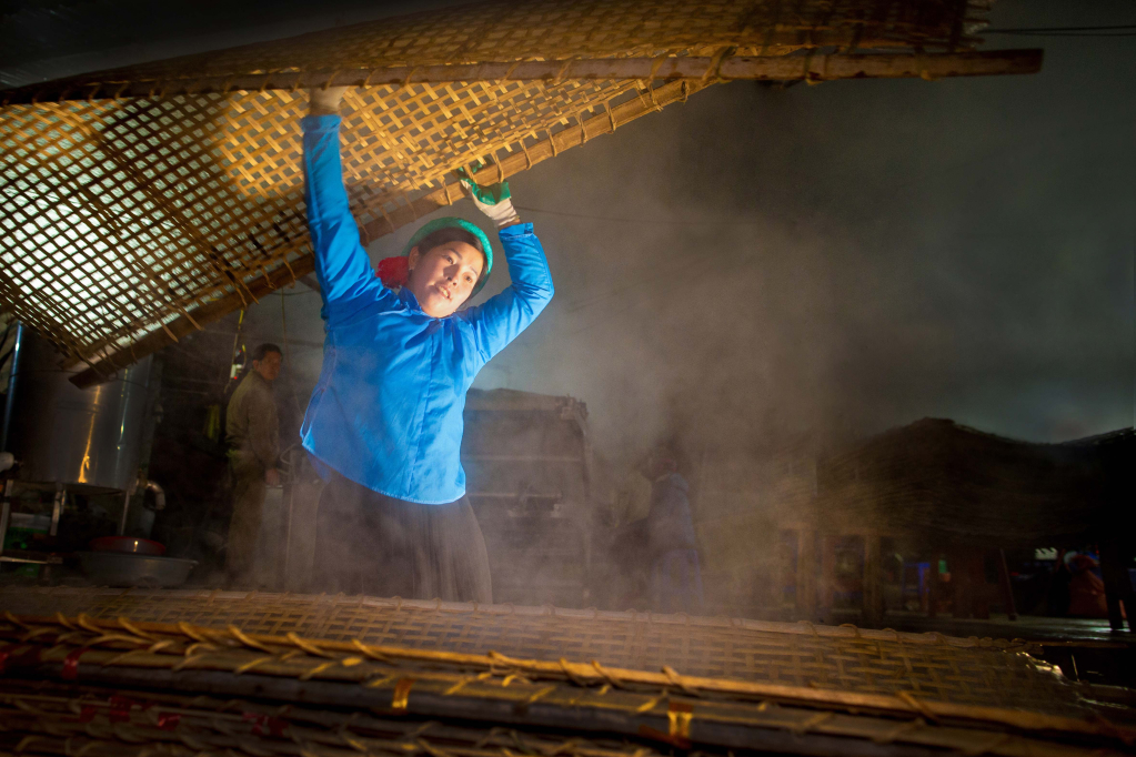 2028625_buoi_som_trong_xuong_mien_15171423.jpg