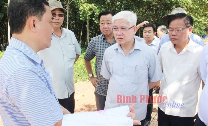 Phải thông tuyến đường tránh thị trấn Lộc Ninh ngày 6-8 Phải thông tuyến đường tránh thị trấn Lộc Ninh ngày 6-8