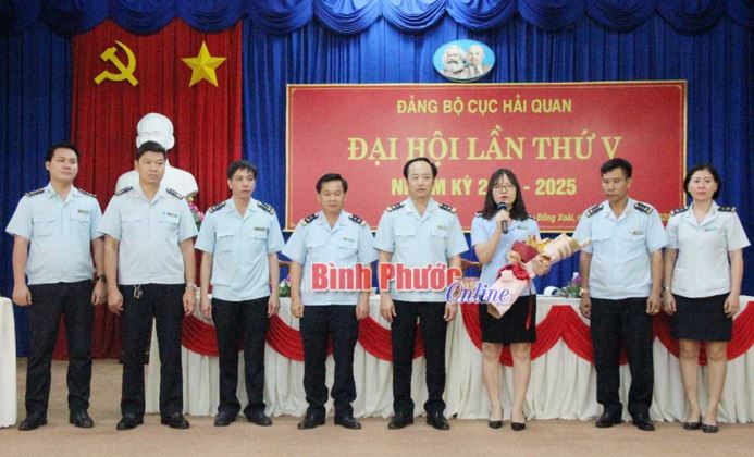Cục Hải quan phấn đấu thu ngân sách 5.000 tỷ đồng Cục Hải quan phấn đấu thu ngân sách 5.000 tỷ đồng