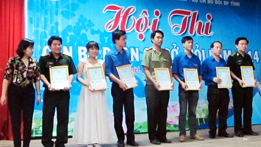 Bí thư cơ sở đoàn chưa là cán bộ đoàn kiểu mới