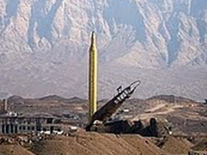 Iran thử thành công 14 tên lửa tầm trung, tầm xa Iran thử thành công 14 tên lửa tầm trung, tầm xa